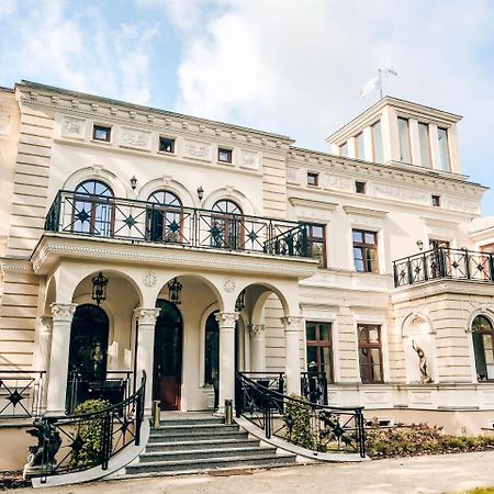Palac Wierzbiczany Gniewkowo Exterior photo